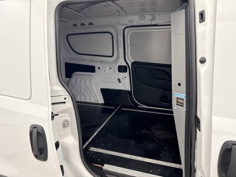 Used 2022 RAM ProMaster City Tradesman image 17