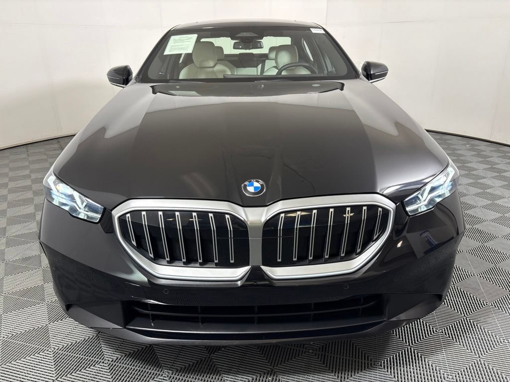 Certified 2026 BMW 530i RWD image 3