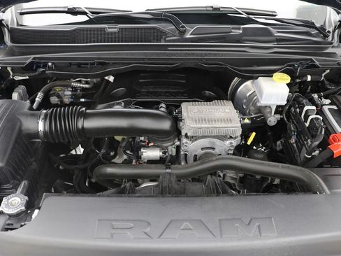 Used 2024 RAM 1500 Laramie AWD/4WD image 34