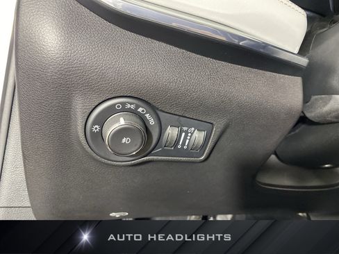 Used 2023 Jeep Compass Limited w/ Sun and Sound Group AWD/4WD image 25