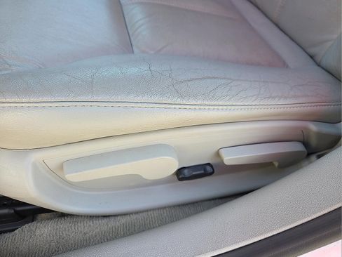 Used 2011 Chevrolet Impala LT w/ Luxury Edition Package image 14