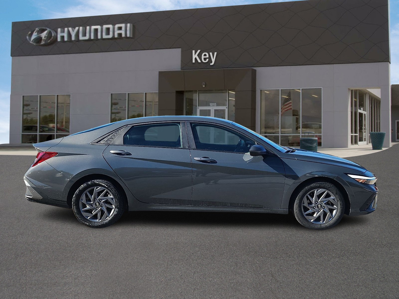 Certified 2024 Hyundai Elantra SEL FWD image 2