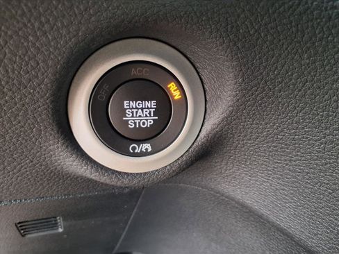 New 2026 Chrysler Pacifica Select FWD image 31