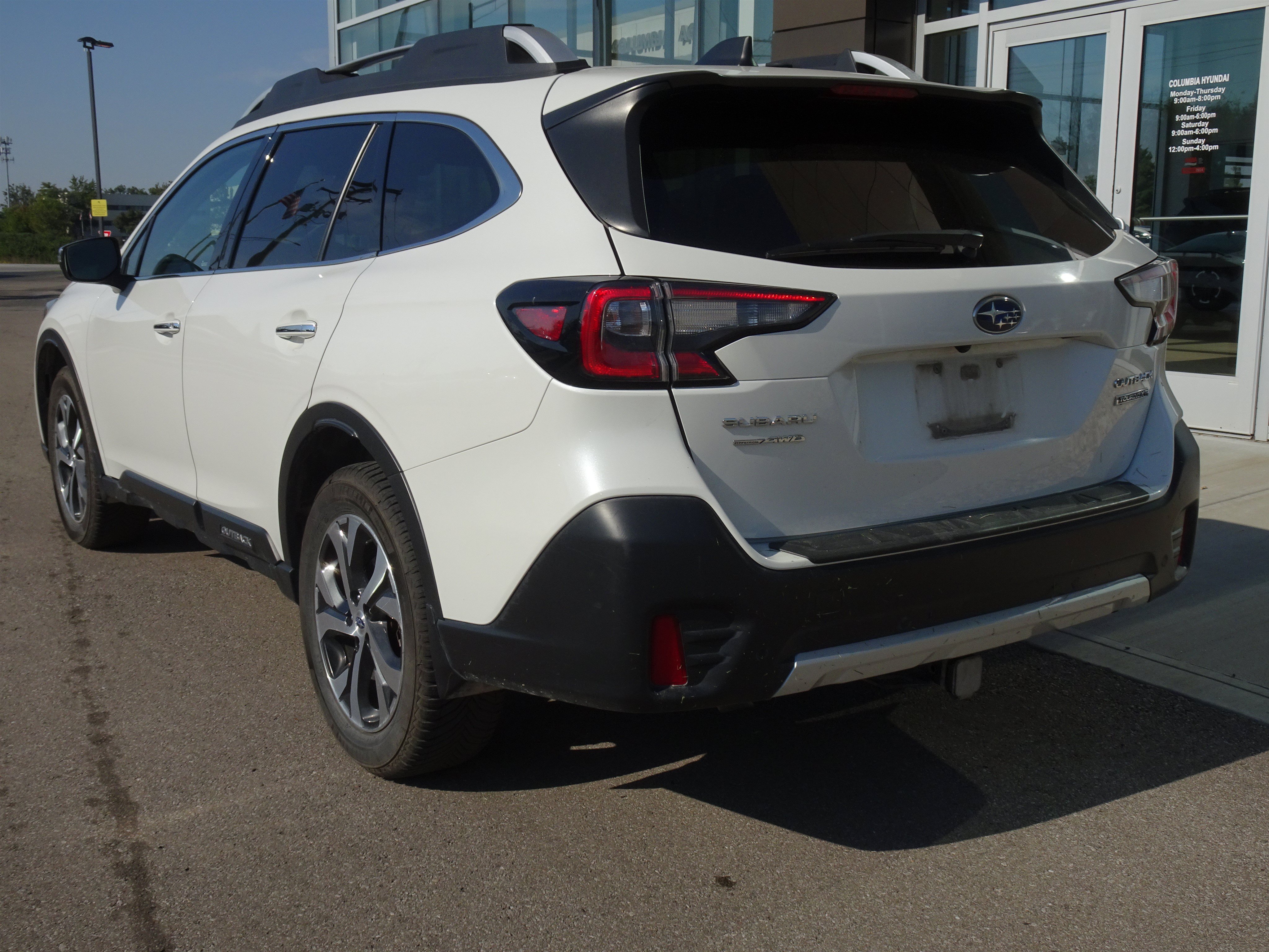 Used 2021 Subaru Outback Touring XT AWD/4WD image 3