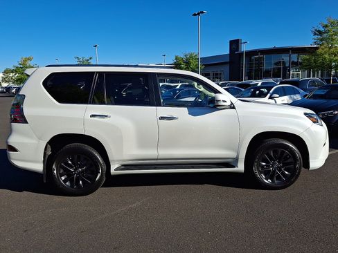 Used 2023 Lexus GX 460 Premium w/ Premium Package AWD/4WD image 7