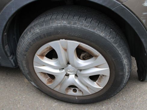 Used 2015 Toyota RAV4 LE FWD image 11