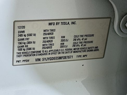 Used 2021 Tesla Model Y Long Range AWD/4WD image 12