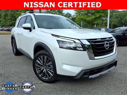 Used 2025 Nissan Pathfinder SL w/ SL Premium Package