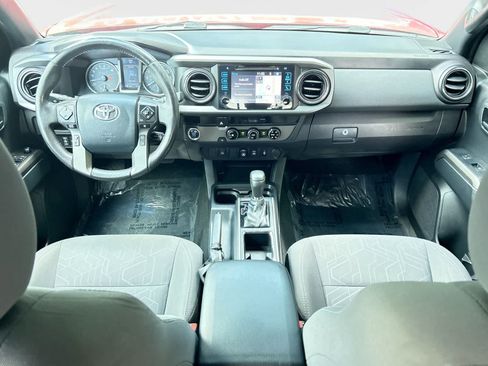 Used 2018 Toyota Tacoma TRD Off-Road RWD image 15