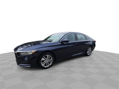 Used 2019 Honda Accord LX image 4