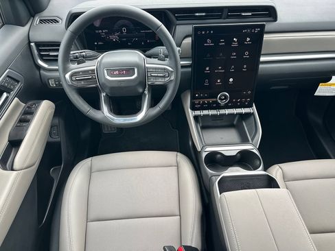 New 2026 GMC Terrain Elevation w/ Elevation Premium Package FWD image 24