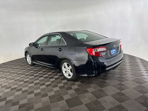 Used 2014 Toyota Camry SE FWD image 7