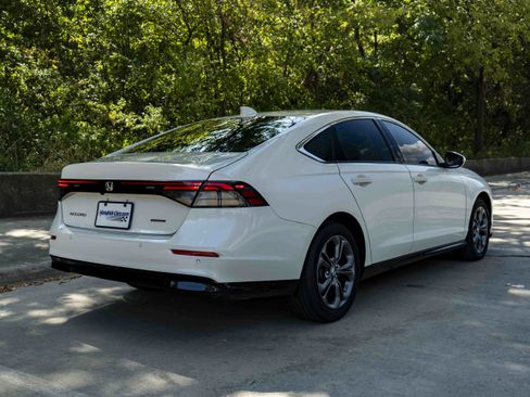 Used 2025 Honda Accord EX-L image 9