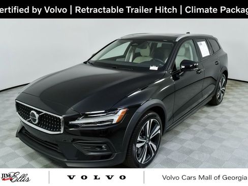 Certified 2024 Volvo V60 B5 Cross Country Plus image 1