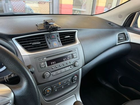 Used 2014 Nissan Sentra SV FWD image 30
