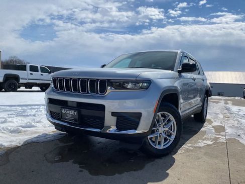 Used 2025 Jeep Grand Cherokee L Laredo image 1