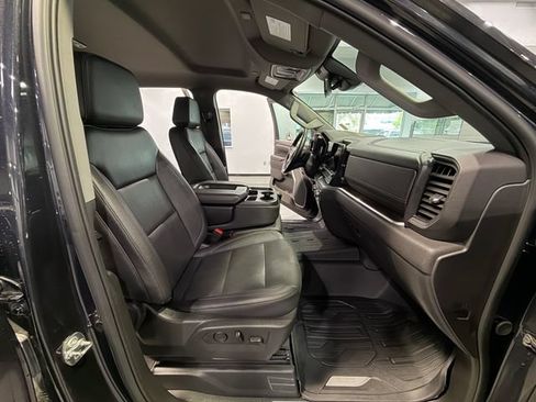Used 2025 GMC Sierra 1500 SLT AWD/4WD image 14