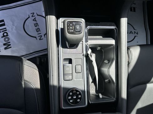 New 2026 Nissan Pathfinder SL w/ SL Premium Package AWD/4WD image 25