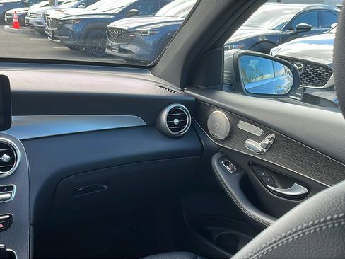 Used 2021 Mercedes-Benz GLC 300 4MATIC image 18