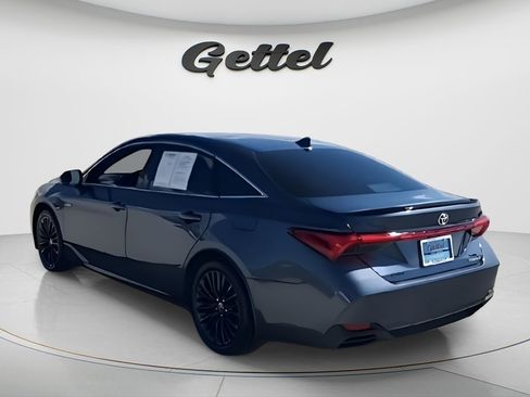 Used 2020 Toyota Avalon XSE image 6