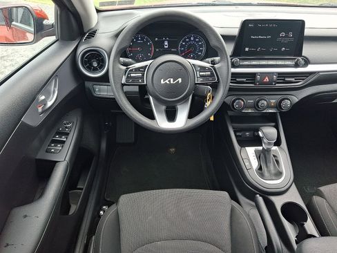Used 2023 Kia Forte LXS FWD image 11