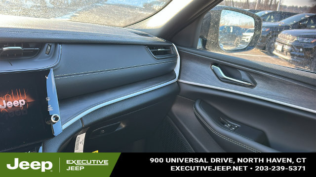 New 2026 Jeep Grand Cherokee Altitude AWD/4WD image 16