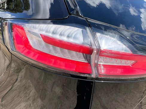 Used 2024 Ford Edge SEL image 20