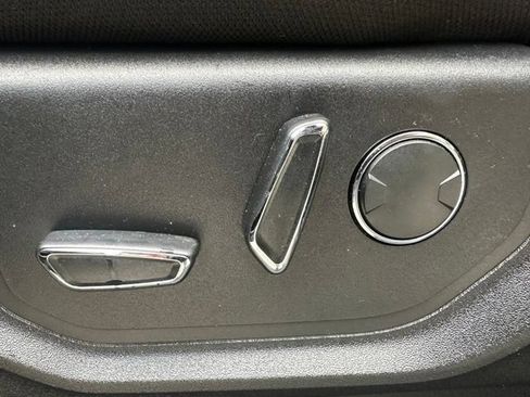 Used 2018 Ford F150 XLT w/ Equipment Group 302A Luxury RWD image 29
