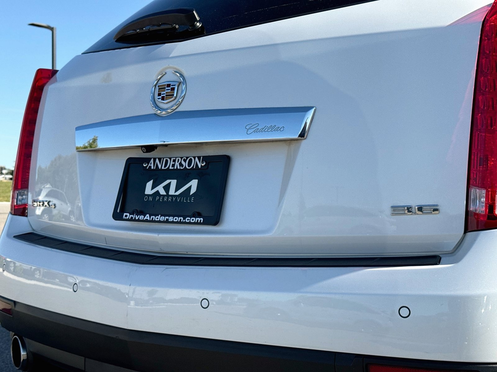 Used 2015 Cadillac SRX Luxury AWD/4WD image 7