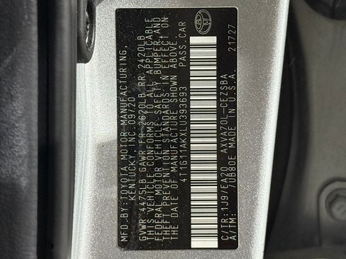 Used 2020 Toyota Camry SE image 18