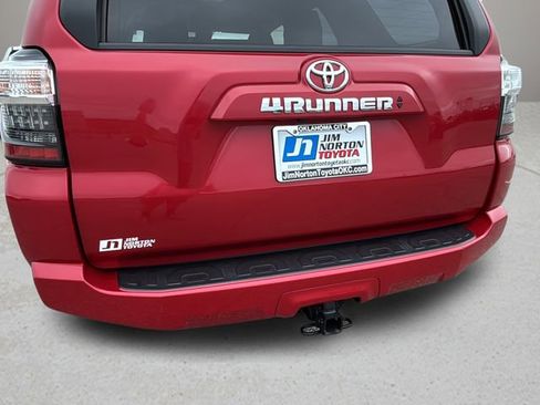 Used 2024 Toyota 4Runner SR5 AWD/4WD image 29