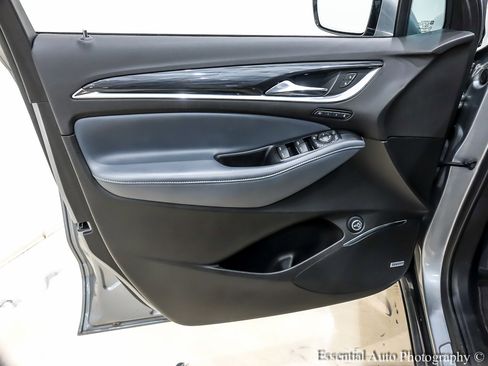 Used 2024 Buick Enclave Premium image 27