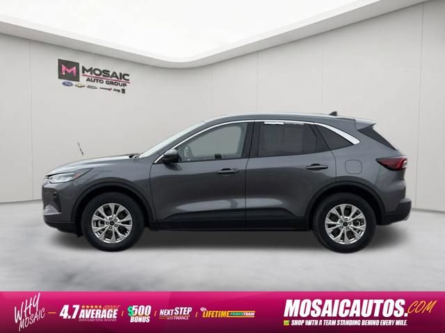 Used 2023 Ford Escape Active w/ Tech Pack #2 AWD/4WD image 4