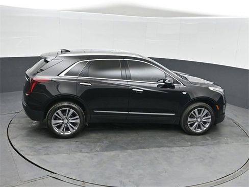 Used 2025 Cadillac XT5 Premium Luxury image 29