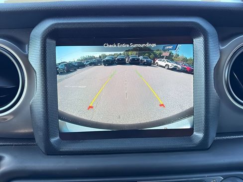 Used 2021 Jeep Wrangler Unlimited Sport image 20