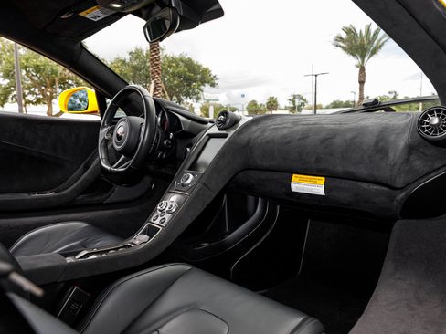 Used 2016 McLaren 675LT Coupe image 27