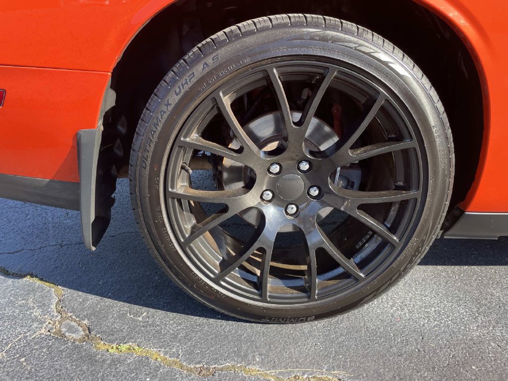 Used 2013 Dodge Challenger R/T RWD image 18