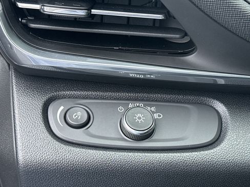 Used 2024 Buick Envista Preferred w/ Convenience I Package image 21