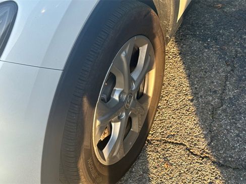 Used 2024 Honda HR-V LX image 7