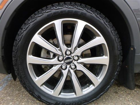 Used 2019 Lincoln Nautilus Select AWD/4WD image 24