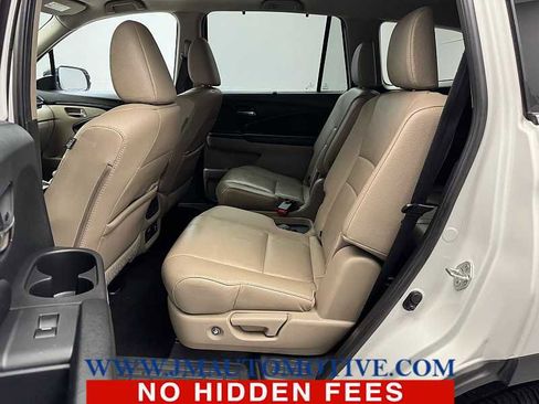 Used 2022 Honda Pilot Touring image 15