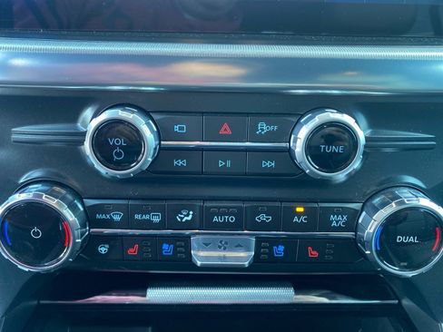 Used 2026 Ford F150 Lariat w/ Equipment Group 501A Mid RWD image 14