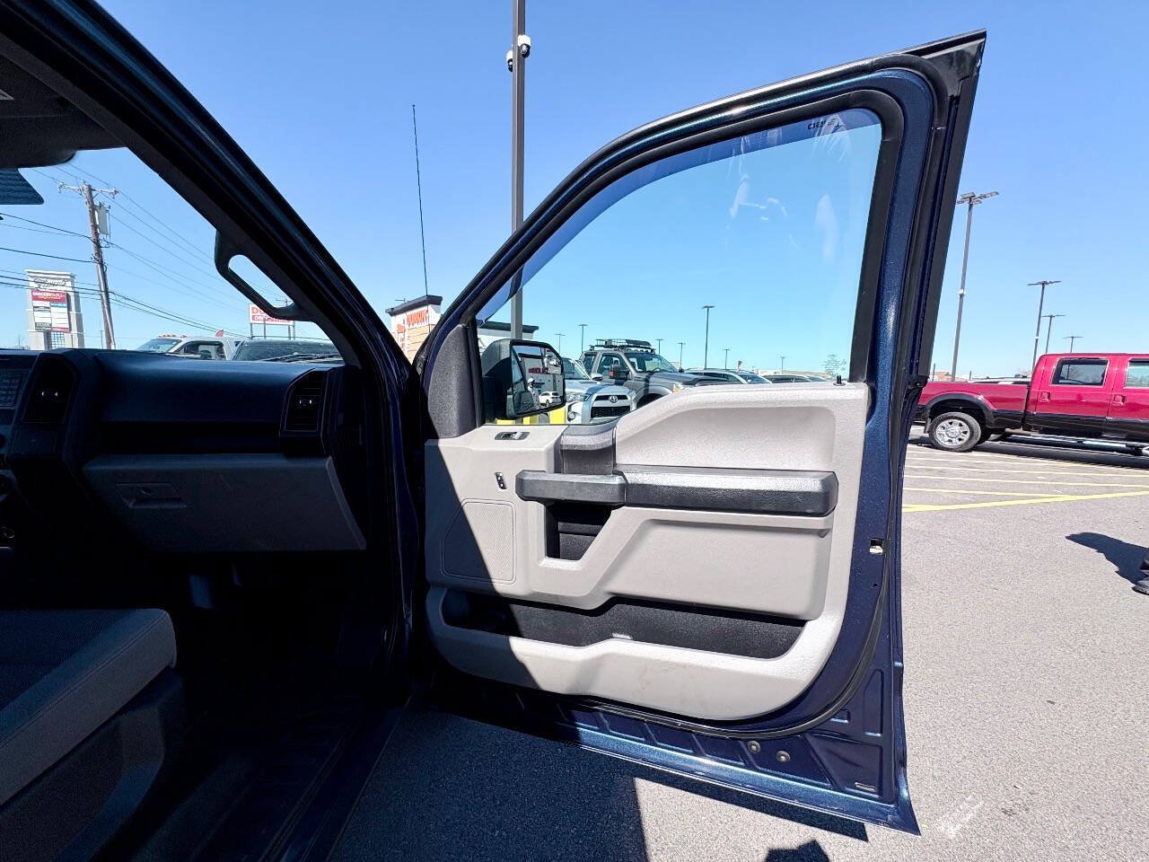 Used 2016 Ford F150 XL w/ Equipment Group 101A Mid AWD/4WD image 34
