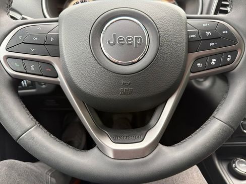 Used 2022 Jeep Cherokee Limited AWD/4WD image 48
