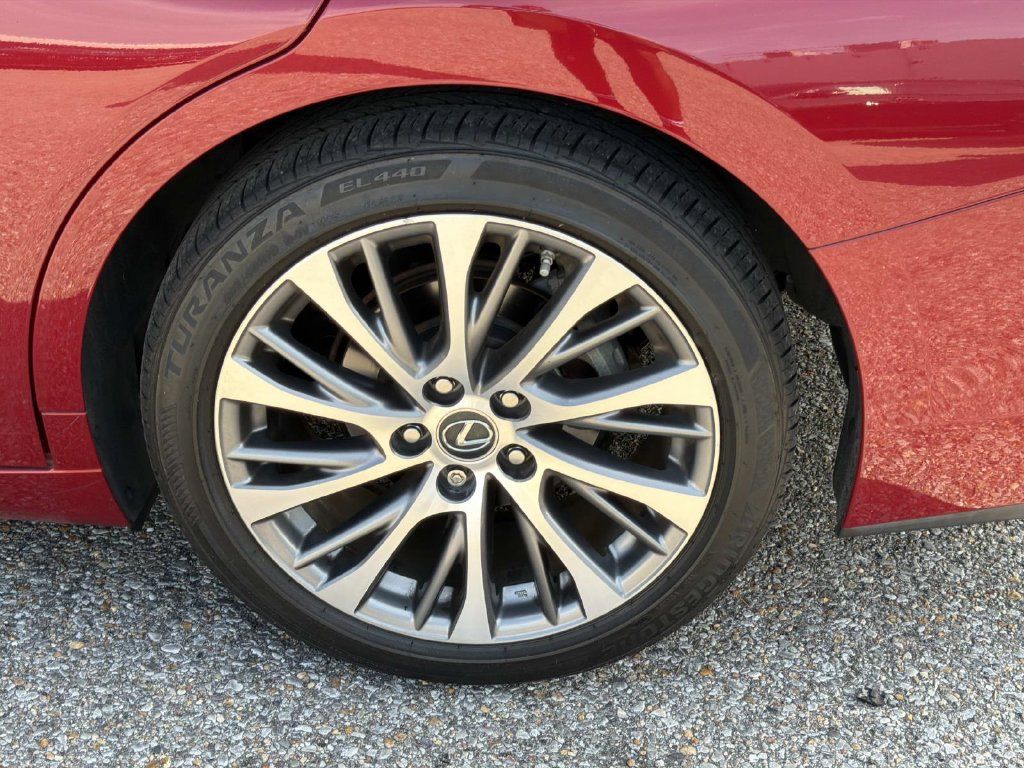 Used 2020 Lexus ES 350 w/ Premium Package FWD image 4