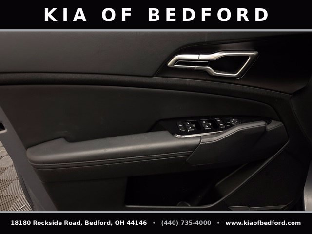 Certified 2025 Kia Sportage EX FWD image 12