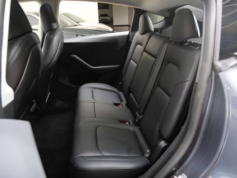 Used 2023 Tesla Model Y Long Range AWD/4WD image 51