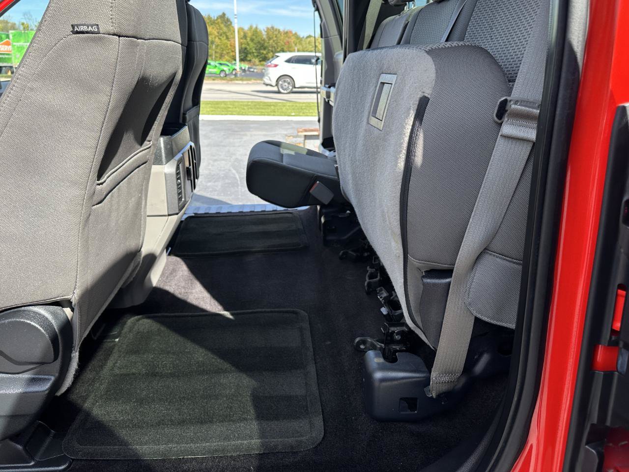 Used 2016 Ford F150 XLT AWD/4WD image 32