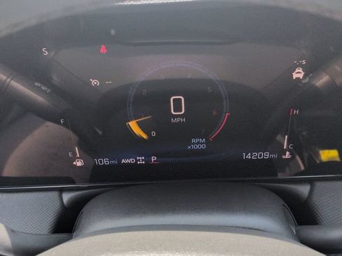 Used 2025 Chevrolet TrailBlazer LT w/ LT Cold Weather Package AWD/4WD image 14