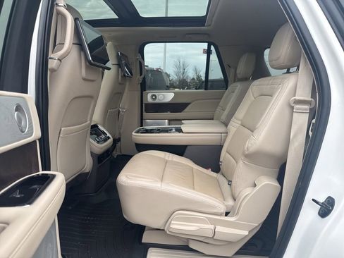 Used 2020 Lincoln Navigator L Reserve w/ Luxury Package image 57